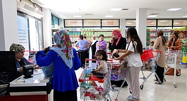 İlk Kent Market kapılarını açtı