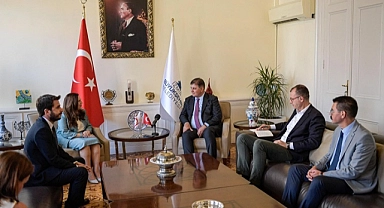 İnanıroğlu’ndan Başkan Tugay’a ziyaret