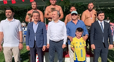 İş İnsanı Münir Tanyer, Isparta'da 'Güreş Ağası' Oldu