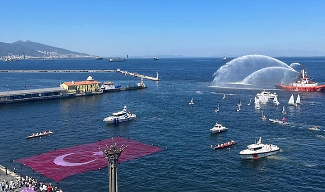 İzmir'de Denizcilik ve Kabotaj Bayramı kutlandı