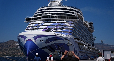 İzmir'de kruvaziyer turizm hareketliliği sürüyor