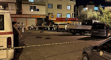 İzmir'de silahlı ve bıçaklı kavgada 4 kişi yaralandı