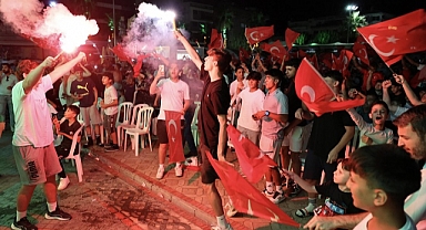 Menemen'de Milli Coşku, Dev Ekranda Yaşanacak