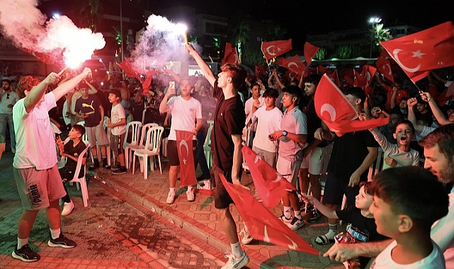Menemen'de Milli Coşku, Dev Ekranda Yaşanacak