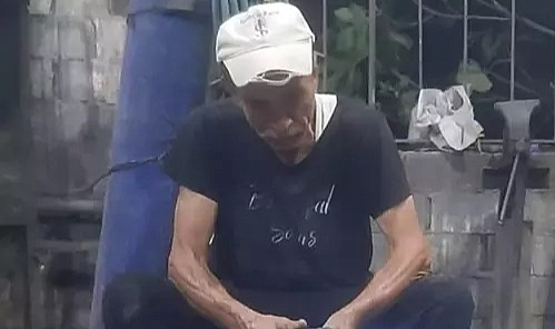 Tamir için çıktığı evin çatısından düşerek öldü