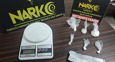 Turgutlu'daki uyuşturucu operasyonunda 2 zanlı tutuklandı