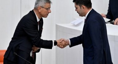 Yeni bakanlar yemin etti