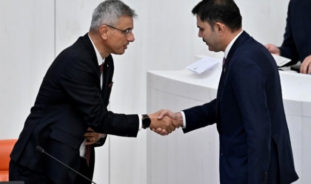 Yeni bakanlar yemin etti