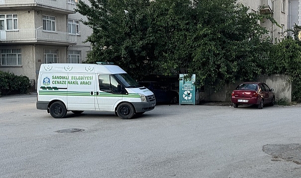 Yolcu otobüsüyle kamyonun çarpıştı