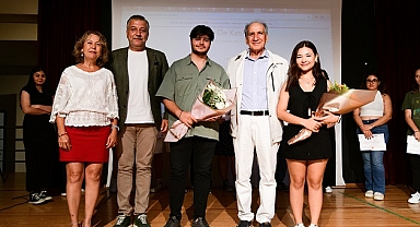 30 Liseli öğrenci sertifikalarını törenle aldı