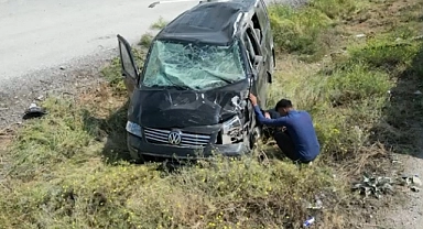 Afyonkarahisar'da şarampole devrilen kamyonetteki 1 kişi öldü,
