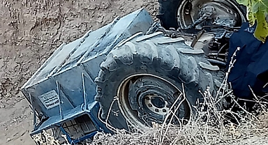 Aydın'da devrilen traktördeki çift öldü