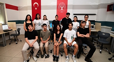 Bornova Belediyesi’nden çocuklara yapay zeka eğitimi