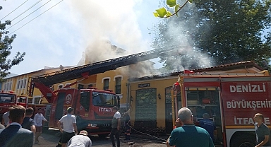 Buldan'da tarihi mekanda çıkan yangın söndürüldü
