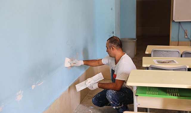 Güzelbahçe Belediyesi Okulları Pırıl Pırıl Yapıyor