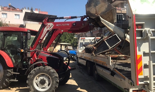 Hurda araç, iş makinası ve tarım aletleri toplanıyor