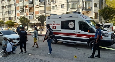 İş yeri önünde silahlı saldırıya uğrayan kişi öldü