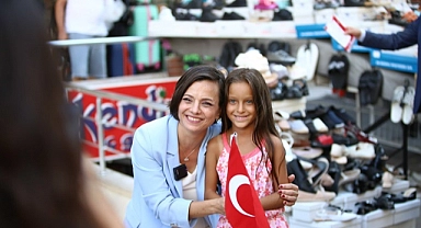 Karabağlar 30 Ağustos'ta bayraklarla donatıldı