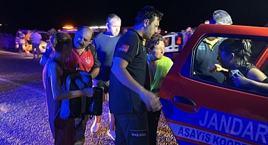 Karaburun'da evler tahliye ediliyor