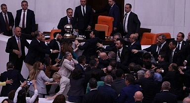 Meclis Genel Kurulu'nda kavga