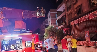 Ödemiş'te çatıda çıkan yangın söndürüldü