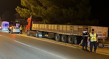 Tıra arkadan çarpan motosikletin sürücüsü öldü