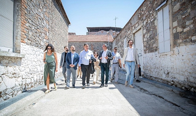 Tugay ve Polat Basmane semtinde incelemelerde bulundu