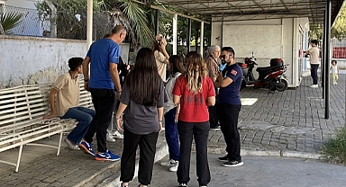 8 öğrenci zehirlenme şüphesiyle hastaneye kaldırıldı