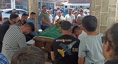 "Balayı Dönüşü Kazada Ölen Kişi Defnedildi"