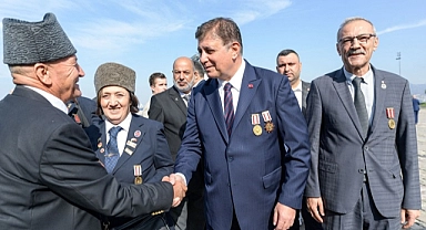 "Başkan Tugay Gaziler Günü'ne Babasının Madalyalarıyla Katıldı"