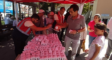 Bin kişiye kandil lokumu ikram edildi