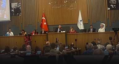 Büyükşehir'de 'hafıza' tartışması: 'Karcı'nın altı boşaltılıyor!'