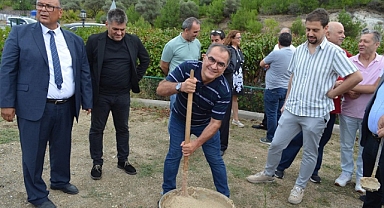 İzmir'deki Aydınlılar Kahvaltı Ve Keşkek Etkinliginde Buluştu