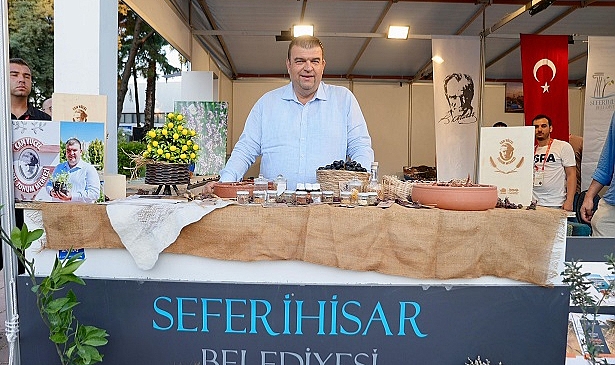 İzmir Fuarı'nda Yöresel Lezzetler Dikkat Çekti!