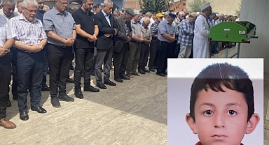 Manisa'da okulda fenalaşıp hayatını kaybetti