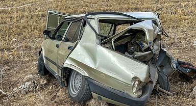 Minibüsle otomobilin çarpışması sonucu 1 kişi öldü,