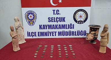 Otomobilde tarihi eser ve sikkeler ele geçirildi