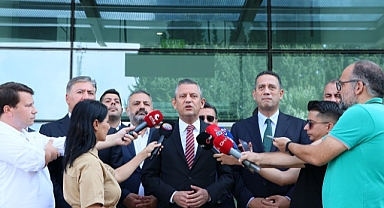 Özel'den İzmir'de 'erken seçim' çağrısı