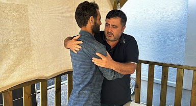 Suriyeli kağıt toplayıcı,500 bin lirayı sahibine teslim etti