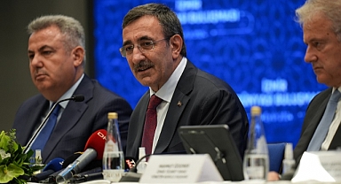 Yılmaz, İzmir İş Dünyası Buluşması'nda konuştu