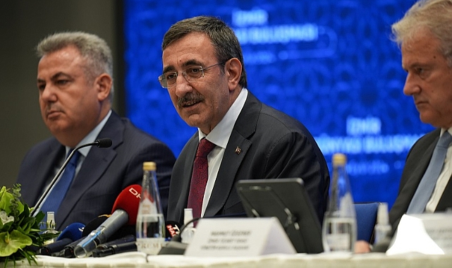 Yılmaz, İzmir İş Dünyası Buluşması&#039;nda konuştu