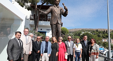 Zeki Müren vefatının 28. yılında Bodrum'da anıldı