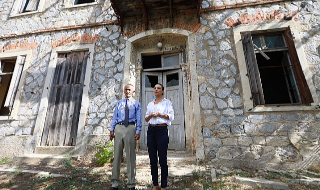 Atatürk Evi kaderine terk edilmesin