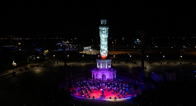 Atatürk Meydanı’nda Cumhuriyet ruhuna yakışır konser