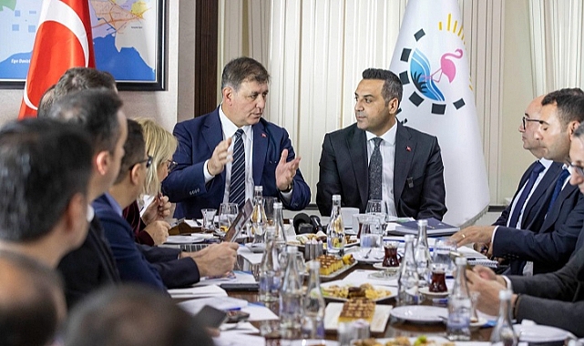 Başkan Tugay’dan ilçe belediyelerine destek mesajı