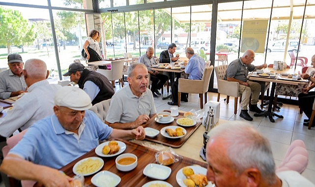 Bayraklı Belediyesi kent lokantalarında "Askıda Yemek" uygulaması