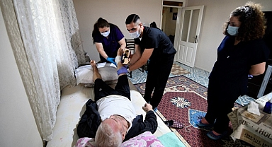 Bornova’da Evde Bakım Hizmeti büyüyor