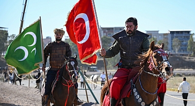 Bornova’da Geleneksel Rahvan At Yarışları coşkusu