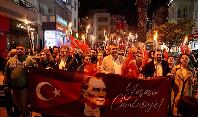 Cumhuriyet cesarettir, Cumhuriyet Mustafa Kemal Atatürktür