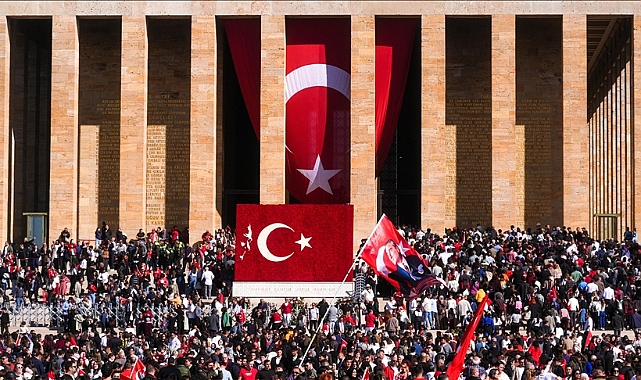 Cumhuriyet'in 101. yılı kutlanıyor